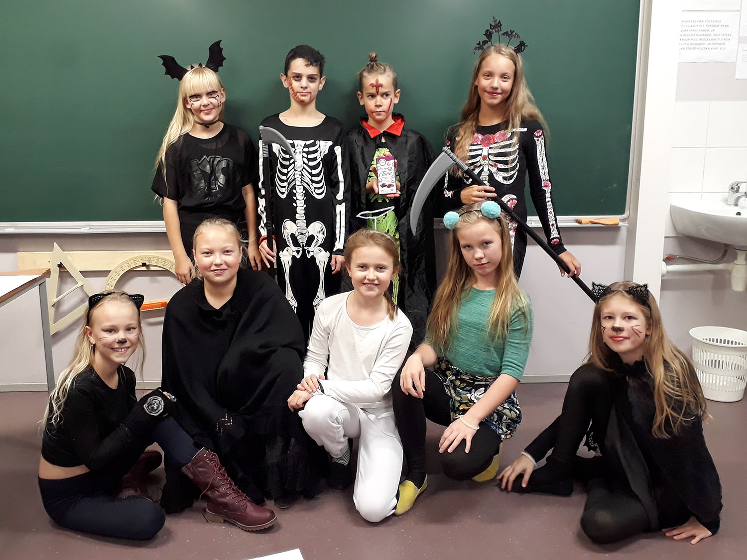 Halloweeni klassiõhtu 4.b klassis / Lisette Sepp